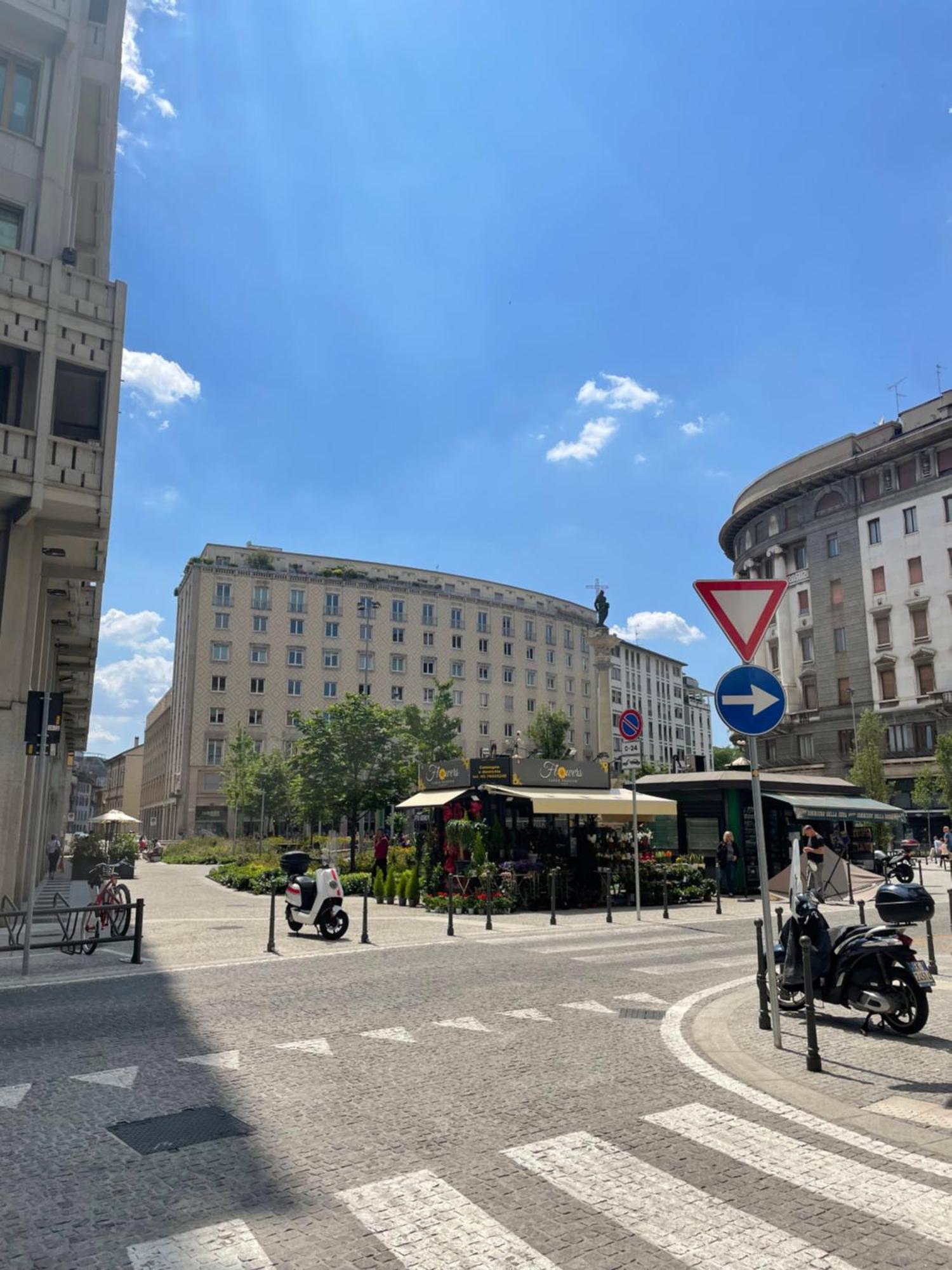 Downtown Apartment Μιλάνο Εξωτερικό φωτογραφία